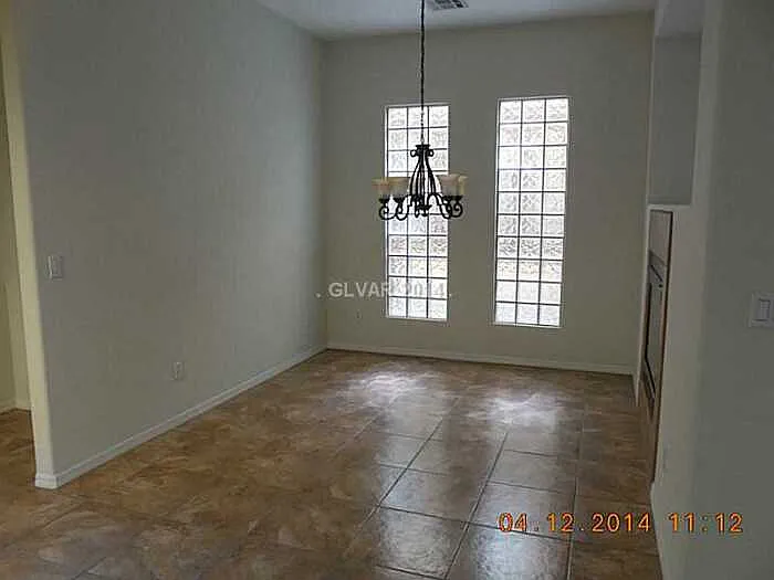 9204 Tudor Park Pl — Photo 4