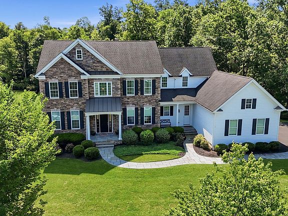 2nd image of 3969 Hillcrest Dr