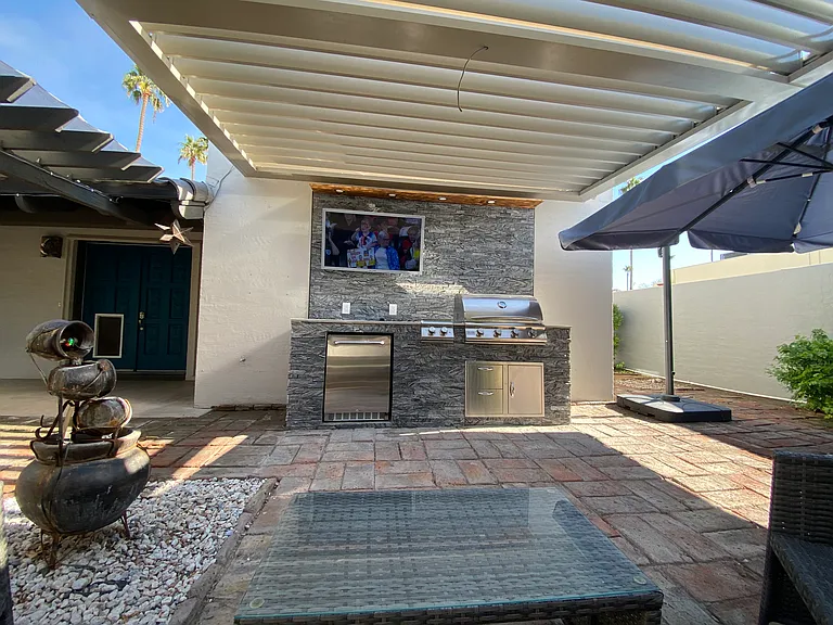 2081 E Alameda Dr — Photo 7