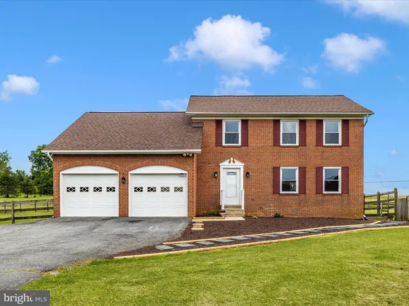 6803 Stonewall Ct E, Adamstown, MD 21710