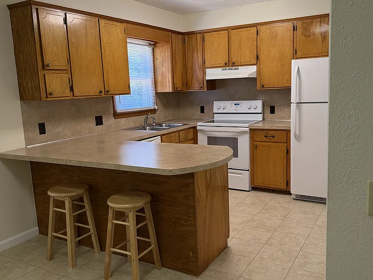 1384 Windy Ridge Rd #8 — Photo 4