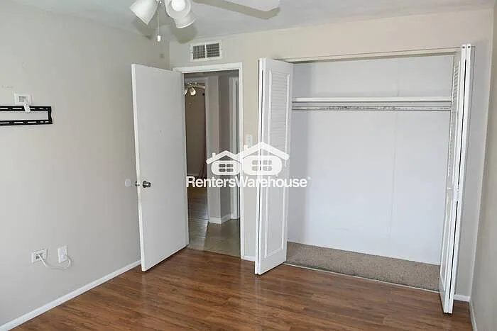 1550 W Pershing Ave — Photo 9