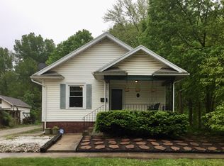 1105 W Washington St, Champaign, IL 61821