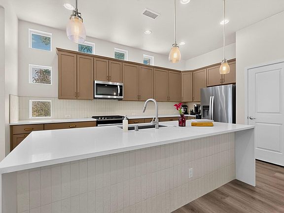 5th image of 239 Vista Azul Ln NW