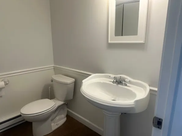 13 Holt St APT 61, Plymouth, CT 06786