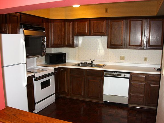 5th image of 7200 York Ave S APT 303