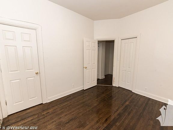 5th image of 3815 N Greenview Ave #817