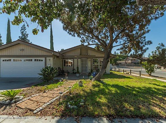 682 E Edith Ann Dr_028