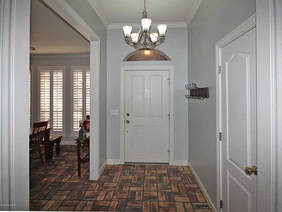 2nd image of 7004 Canterbury Pl