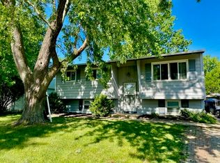 1205 Mount Vernon Dr, Bloomington, IL