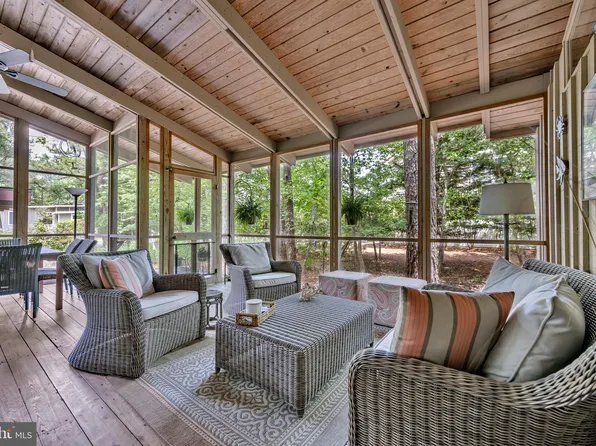 17 Robins Ln, Rehoboth Beach, DE 19971