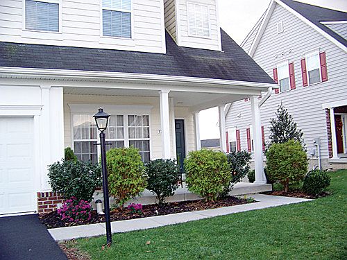 3rd image of 3740 Rolling Hills Dr