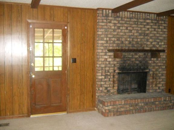 5th image of 1532 Hidden Lake Dr