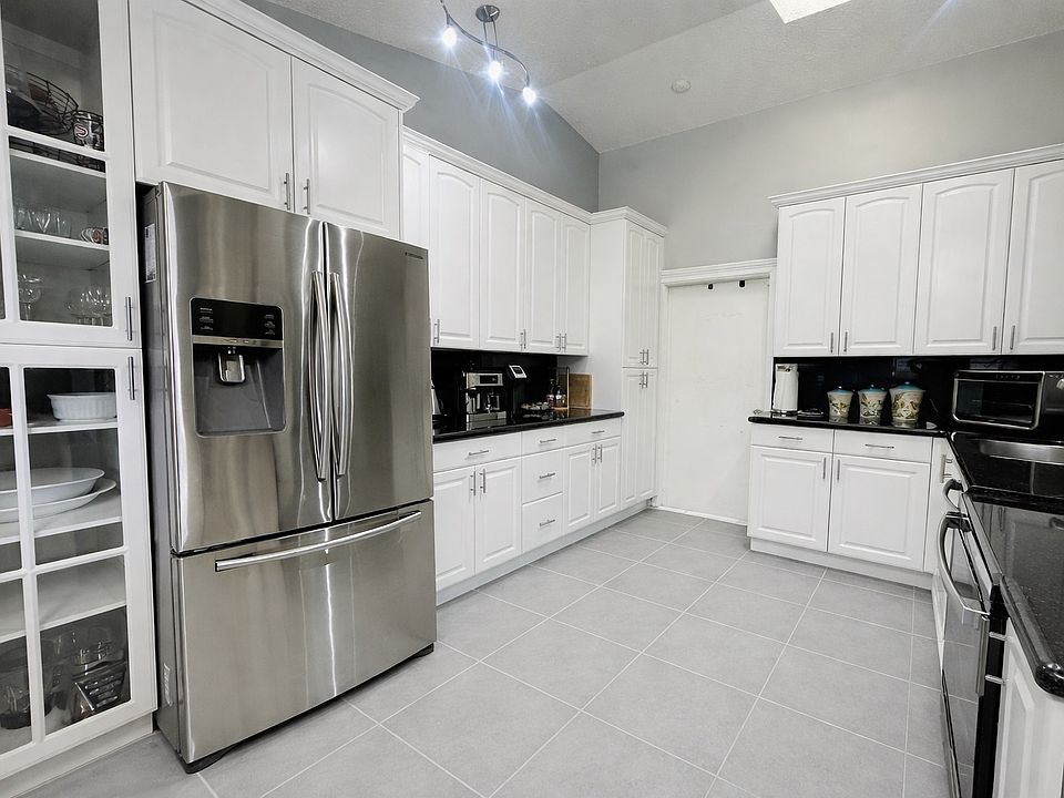 1st image of 21023 Rustlewood Ave #21023
