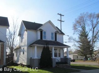934 Crosby St NW, Grand Rapids, MI 49504