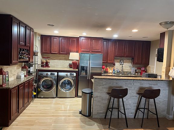 3rd image of 1140 64th St Unit 11
