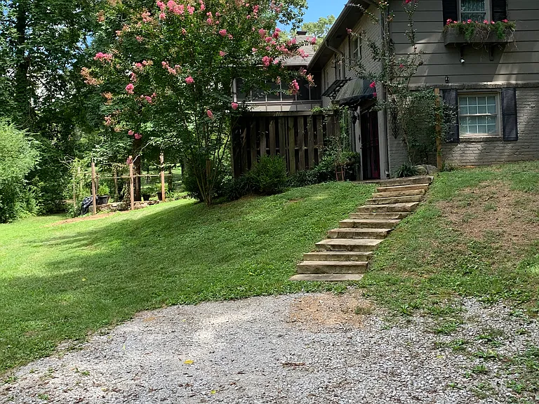 7001 Palermo Dr — Photo 8