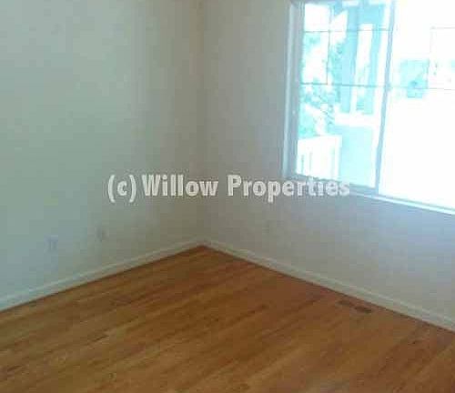 4th image of 1424 Kincaid St