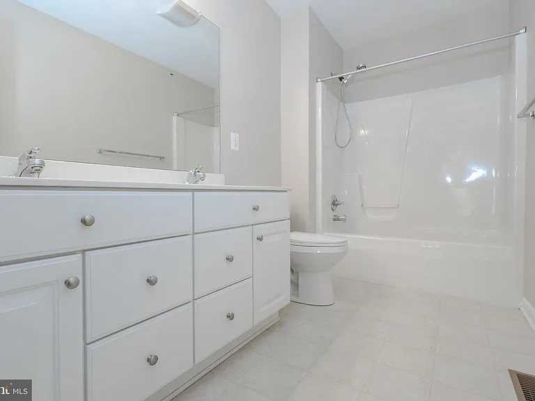 105 Ticonderoga Dr — Photo 22