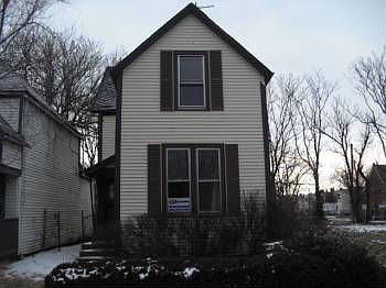 4th image of 4122 Red Bud Ave