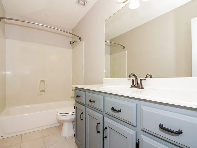 55 Lakewood Cv — Photo 10