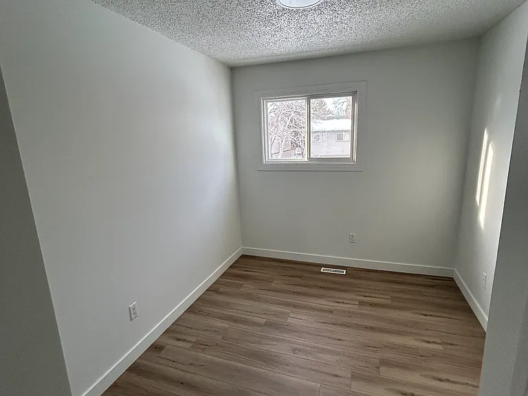 1 Hooke Rd NW — Photo 23