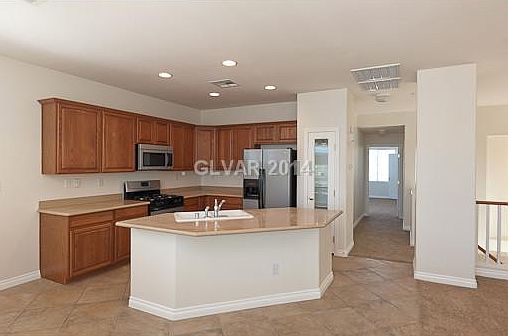 3rd image of 2909 Vigilante Ct