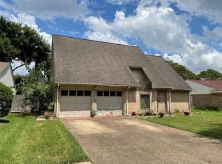 16015 Mill Point Dr, Houston, TX 77059