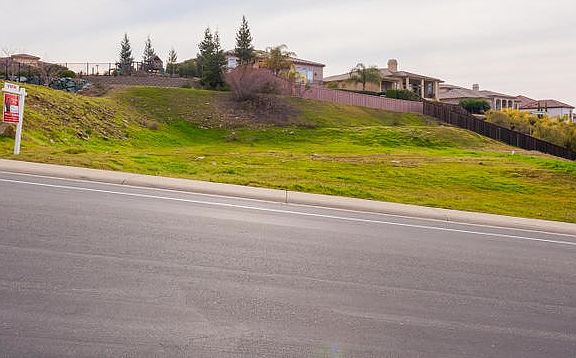 3rd image of 681 Glen Mady Way
