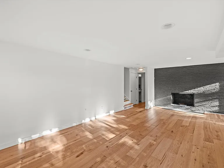8625 26th Ave NE — Photo 21