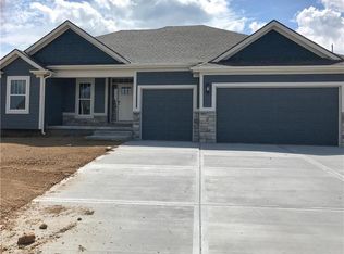 10528 N Randolph Ave, Kansas City, MO 64157