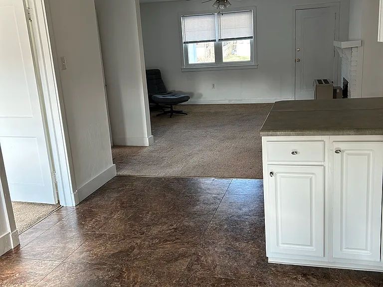 1430 Muldowney Ave — Photo 6