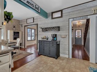 302 Emerson Ave N, Raymond, MN 56282