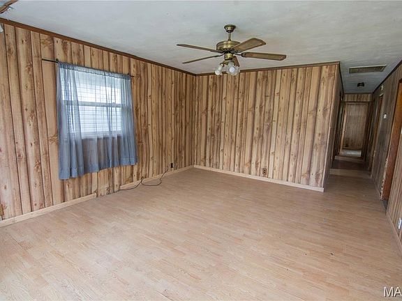 2nd image of 1417 W Main St