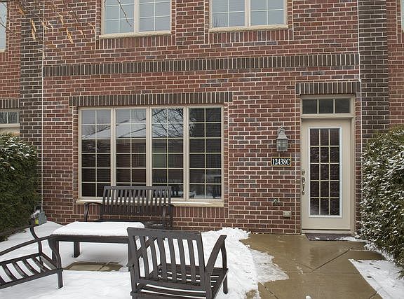 3rd image of 12438 Flanders Ct NE Unit C