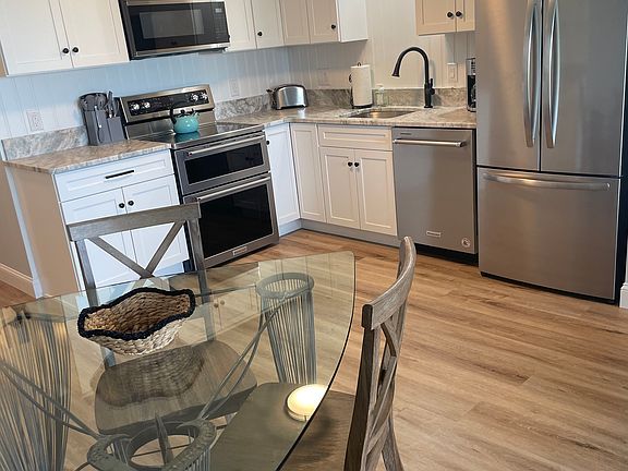 2nd image of 1 Bay Ave APT 7