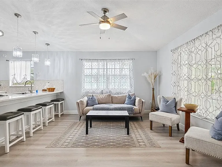 313 Poinsettia Rd — Photo 10