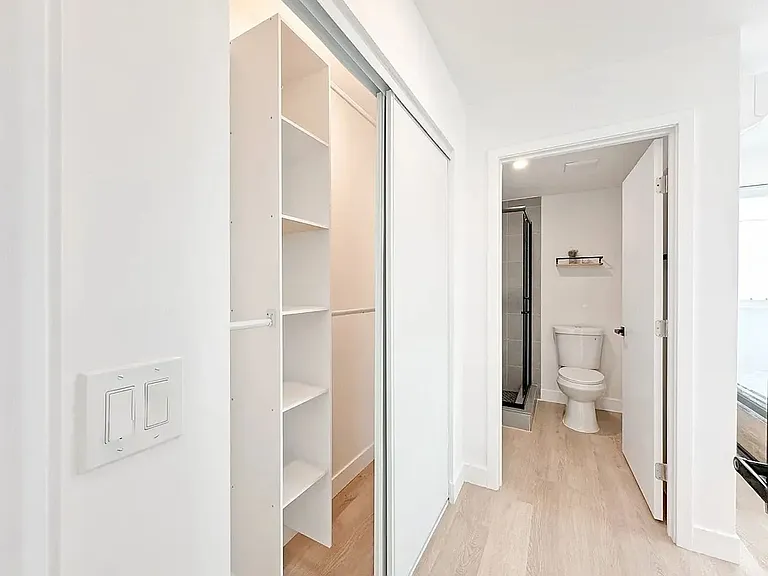 1258 W 37th Dr — Photo 7