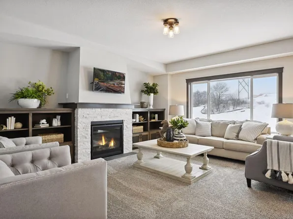 9667 Carbon Ct, Inver Grove Heights, MN 55076