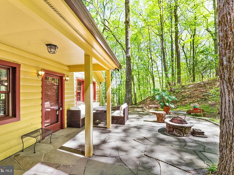 1850 Ridge Rd — Photo 11