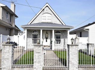 3 Desoto Rd, Amityville, NY 11701