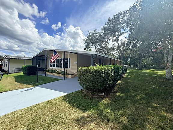 3rd image of 8880 SW 27th Ave