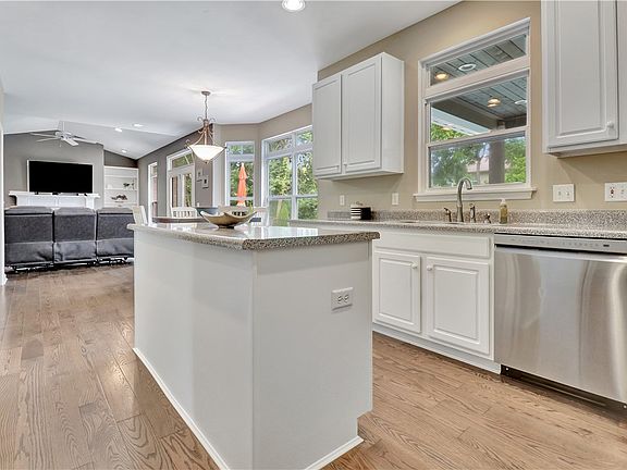 3rd image of 3773 Crooked Tree Dr