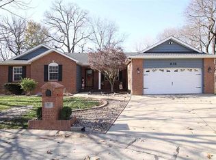618 Thrush Ct, Troy, IL