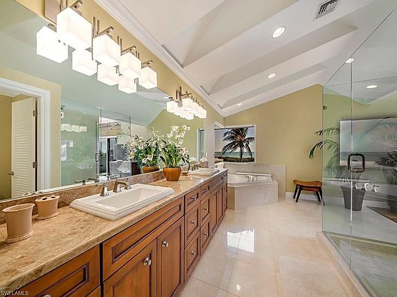 5th image of 8068 Estero Blvd