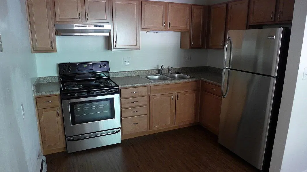 2 bed, 700 sqft, $1,995 — Photo 3
