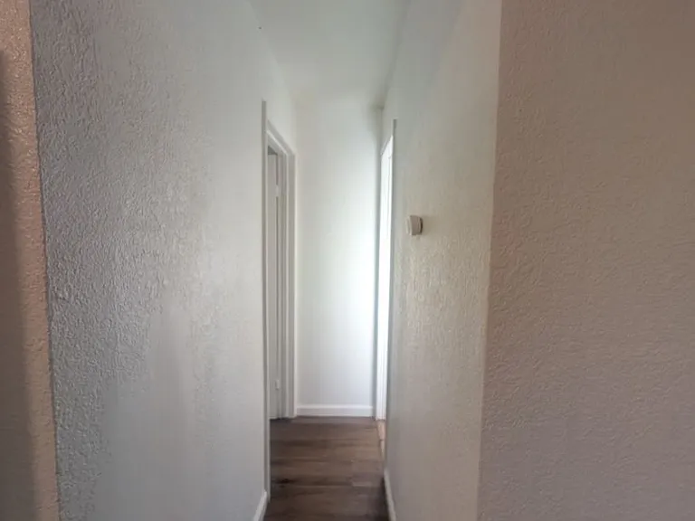 720 Vermont Ave — Photo 4