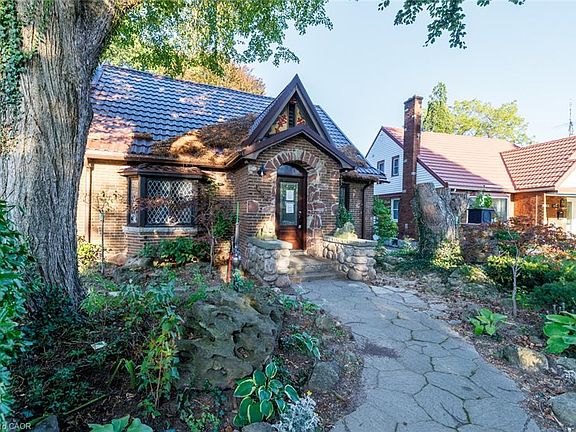 4th image of 4908 Portage Rd