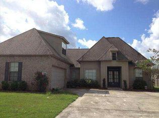 13766 Shady Hollow Dr, Denham Springs, LA 70726