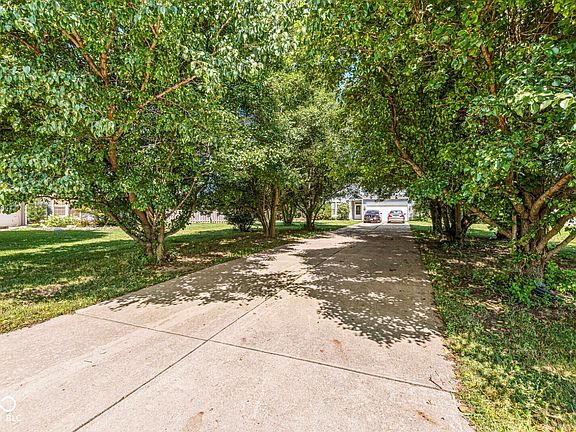 4th image of 602 Zephyr Way